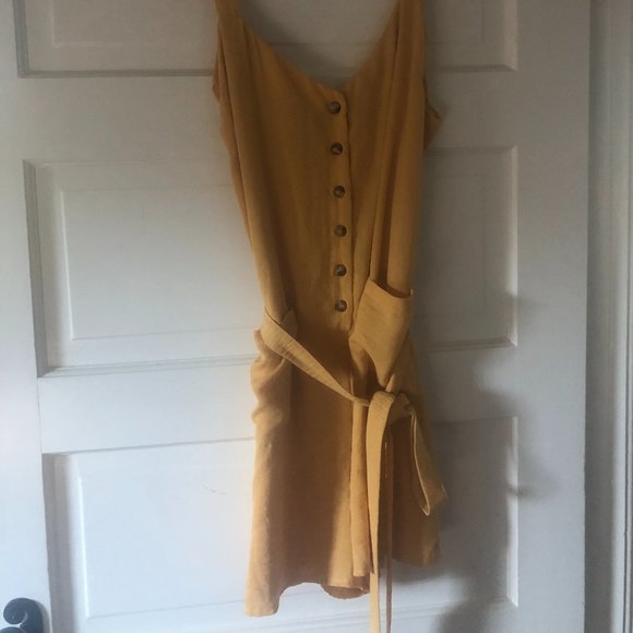 Yellow romper - Picture 1 of 3
